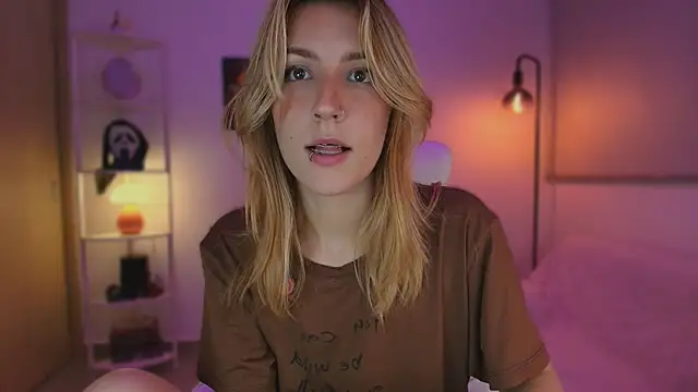 Snapshot of Dakotaa_ chatting on October 31, 2025, 5:08 am Dakotaa online show from October 31, 2025, 5:08 am