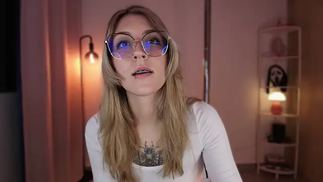 Snapshot of Dakotaa_ chatting on November 30, 2025, 4:49 am Dakotaa online show from November 30, 2025, 4:49 am