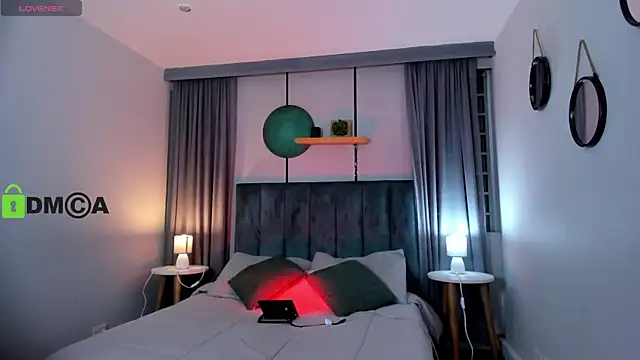 CoralineRicce  online show from October 6, 2025, 4:54 am