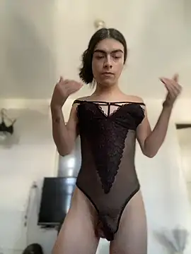 valendoll online show from October 14, 2025, 7:03 pm