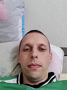 Snapshot of Yrikos1 chatting on October 6, 2025, 9:23 pm Yrikos1 online show from October 6, 2025, 9:23 pm