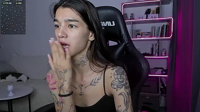 vinkitinkii online show from December 2, 2024, 7:58 am