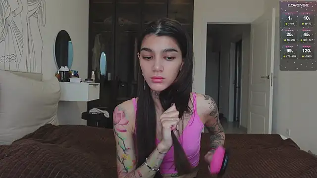 Snapshot of vinkitinkii chatting on October 25, 2025, 6:54 am vinkitinkii online show from October 25, 2025, 6:54 am