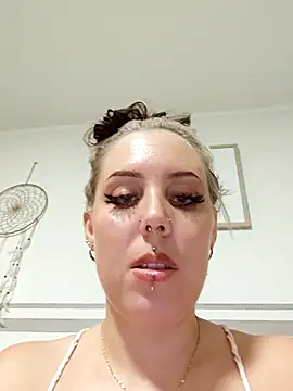 Snapshot of Provocunt chatting on September 30, 2025, 7:02 am Provocunt online show from September 30, 2025, 7:02 am