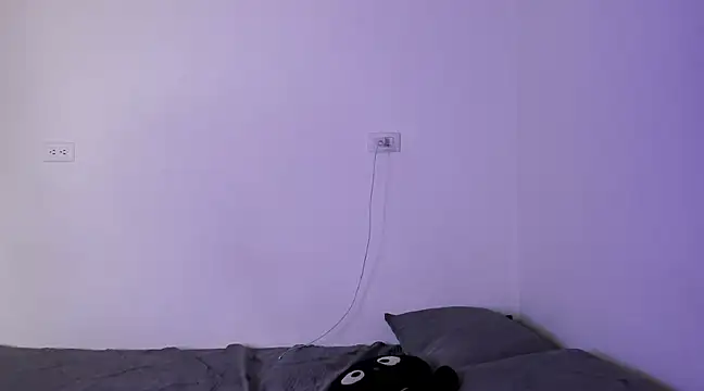 yungelitamor  online show from December 27, 2024, 5:52 am