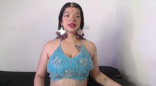 yungelitamor  online show from January 9, 2025, 5:13 am