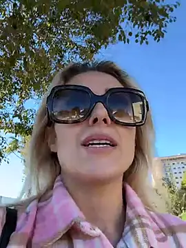 petrouchkaaa  online show from December 21, 2024, 11:11 am