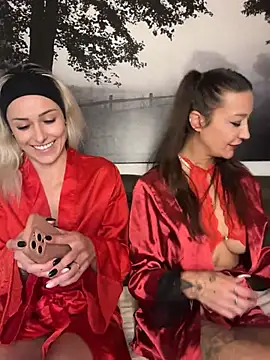 petrouchkaaa  online show from February 12, 2025, 6:30 pm