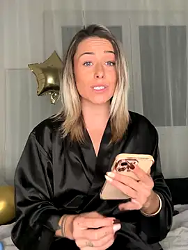 Snapshot of petrouchkaaa_ chatting on November 20, 2025, 9:14 pm petrouchkaaa online show from November 20, 2025, 9:14 pm