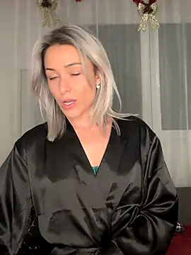 Snapshot of petrouchkaaa_ chatting on December 4, 2025, 8:50 pm petrouchkaaa online show from December 4, 2025, 8:50 pm