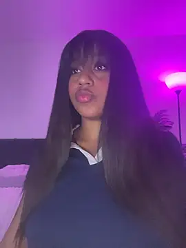 charlotteeruss online show from February 8, 2026, 1:20 am