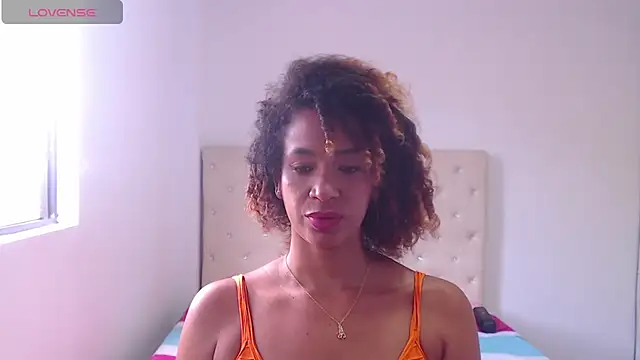 melisacruzz online show from December 11, 2024, 7:25 pm