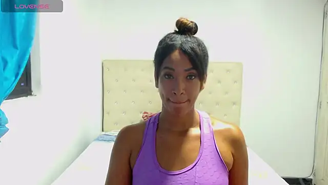 melisacruzz online show from January 4, 2025, 1:52 am