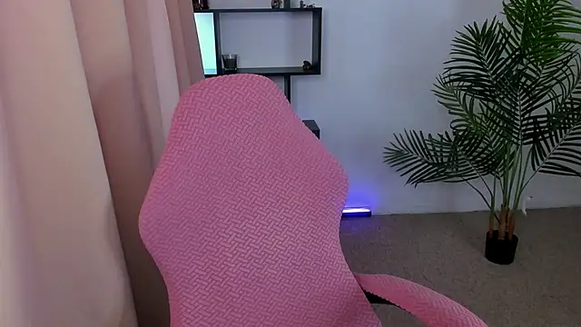 RaveWithMe9 online show from September 18, 2025, 9:33 am
