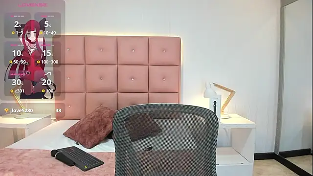 lhiamfit online show from September 12, 2025, 6:41 pm