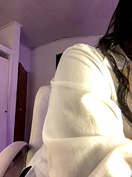 NatashaBrown12 online show from September 19, 2025, 12:17 pm