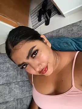 NatashaBrown12 online show from October 8, 2025, 1:09 pm