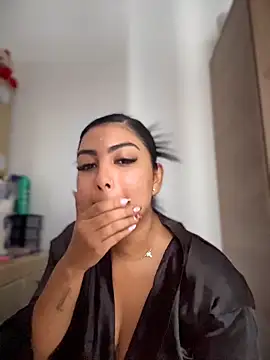 NatashaBrown12 online show from May 10, 2026, 2:33 pm