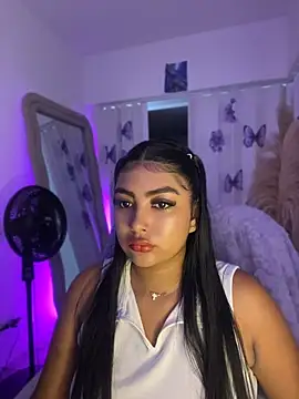 NatashaBrown12 online show from May 13, 2026, 3:09 pm