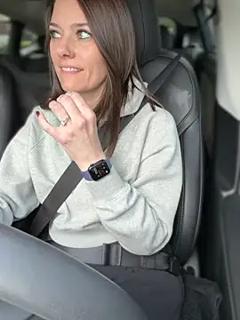 LadyLena1 online show from October 11, 2025, 6:06 pm