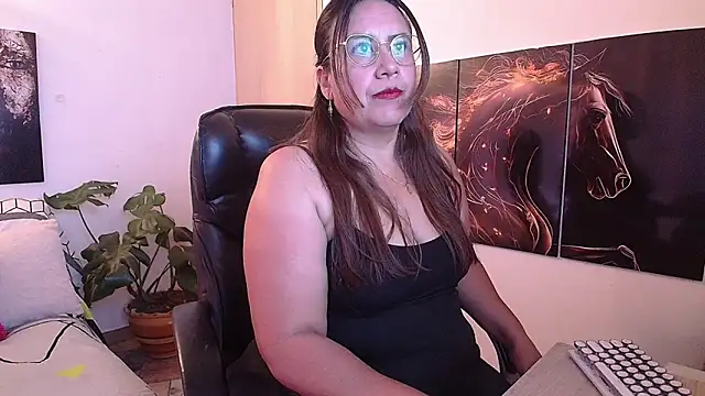 amalia brunette online show from June 25, 2026, 10:36 pm