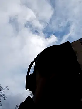 porkorossy online show from March 22, 2025, 5:52 pm