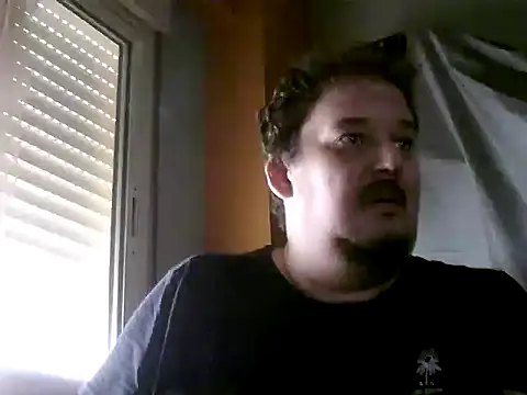 porkorossy online show from September 12, 2025, 1:11 pm