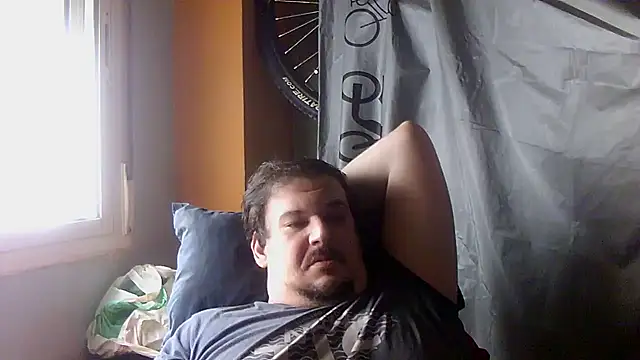 porkorossy online show from November 16, 2025, 8:53 am