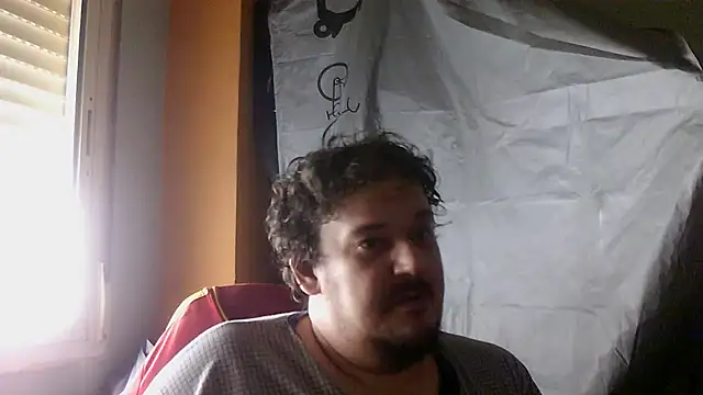 porkorossy online show from November 19, 2025, 10:48 am