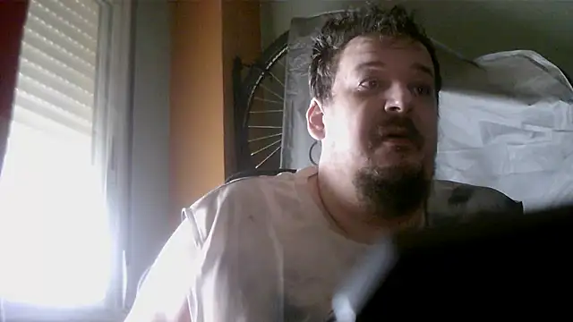 porkorossy online show from May 8, 2026, 7:36 am