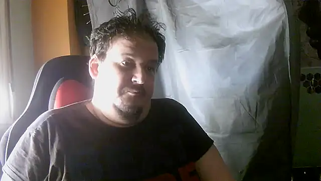 Snapshot of porkorossy chatting on June 6, 2026, 1:38 pm porkorossy online show from June 6, 2026, 1:38 pm