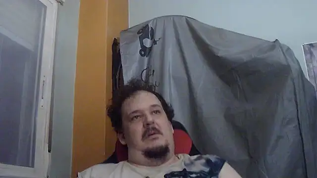 Snapshot of porkorossy chatting on June 19, 2026, 9:29 pm porkorossy online show from June 19, 2026, 9:29 pm