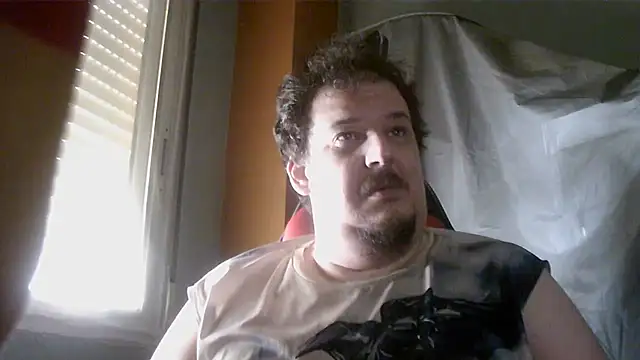 Snapshot of porkorossy chatting on June 21, 2026, 1:35 pm porkorossy online show from June 21, 2026, 1:35 pm