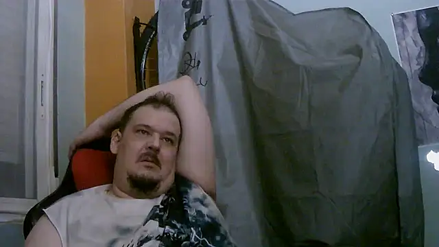 porkorossy online show from July 27, 2026, 9:33 pm