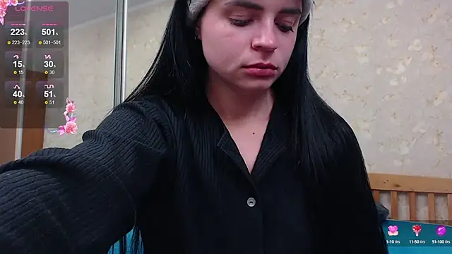 Snapshot of JuicyJess chatting on October 15, 2025, 8:20 pm JuicyJess online show from October 15, 2025, 8:20 pm