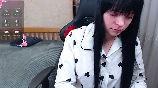 Snapshot of JuicyJess chatting on October 30, 2025, 9:48 pm JuicyJess online show from October 30, 2025, 9:48 pm