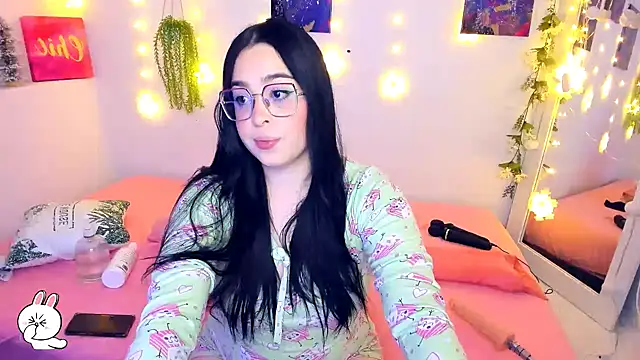 Snapshot of Elisa_miller chatting on December 5, 2024, 5:15 am Elisa miller online show from December 5, 2024, 5:15 am