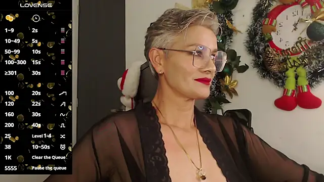 scarlett paris22 online show from December 28, 2024, 11:37 pm