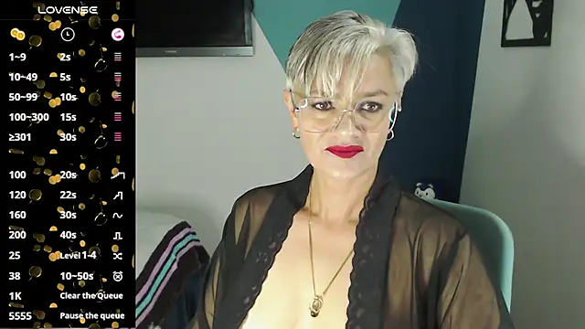 scarlett paris22 online show from March 5, 2025, 11:27 pm