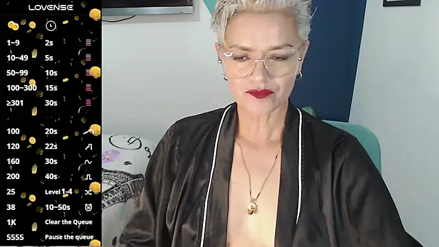 scarlett paris22 online show from March 15, 2025, 11:50 pm