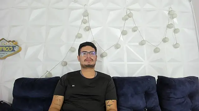 willy colombia online show from January 22, 2025, 8:17 pm