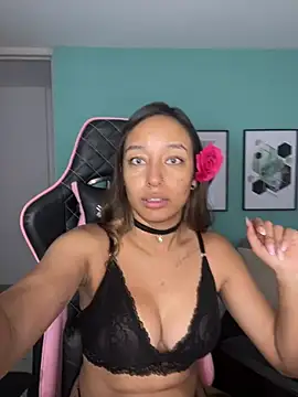 DianaHopson online show from December 27, 2024, 12:23 pm