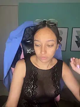 DianaHopson online show from January 11, 2025, 10:40 am