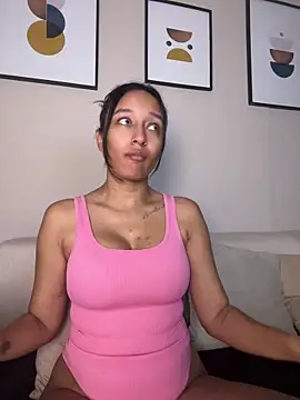 DianaHopson online show from July 1, 2026, 1:18 am