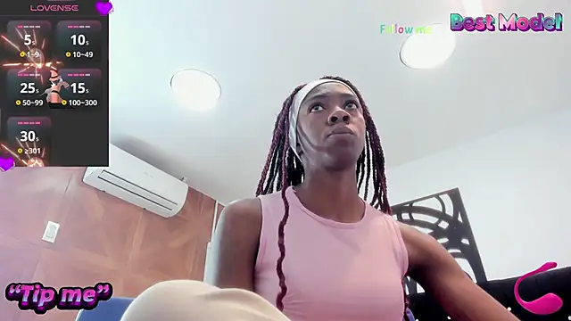 Snapshot of Shanelle__ chatting on January 22, 2025, 1:21 pm Shanelle   online show from January 22, 2025, 1:21 pm