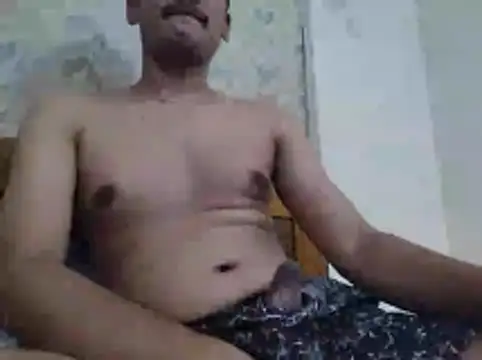 Snapshot of surfer_fun29 chatting on April 20, 2026, 5:48 pm surfer fun29 online show from April 20, 2026, 5:48 pm
