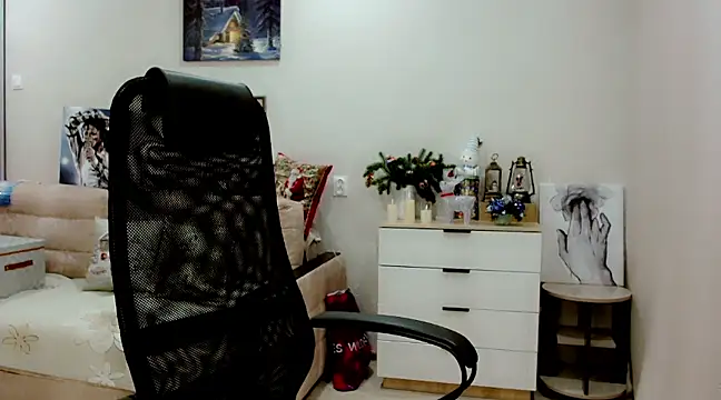 EveLove33 online show from February 21, 2025, 5:09 pm