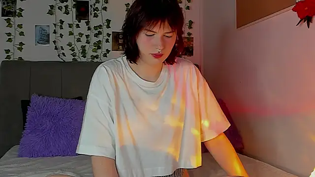 miss Lizzy online show from December 5, 2024, 1:14 am