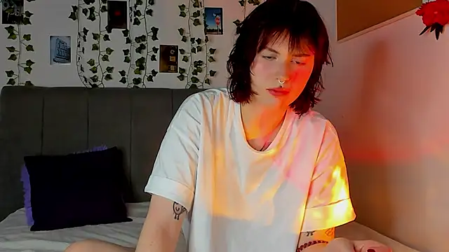 miss Lizzy online show from December 6, 2024, 1:18 am