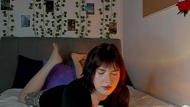 miss Lizzy online show from December 8, 2024, 4:14 am